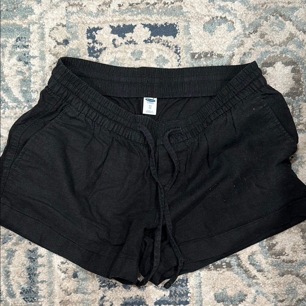 Old Navy Black Athletic Shorts Lightweight Design